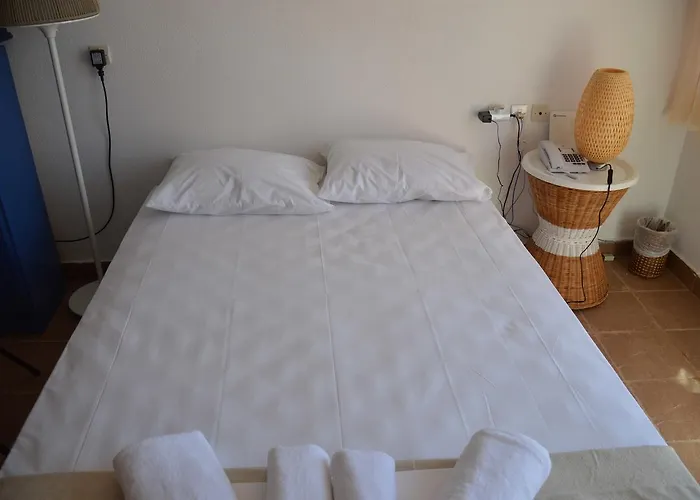 Capt Sotos Klima (Milos)